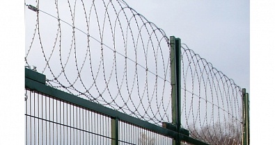 Плоский барьер безопасности из армированной колючей ленты (бухта 900 мм) 